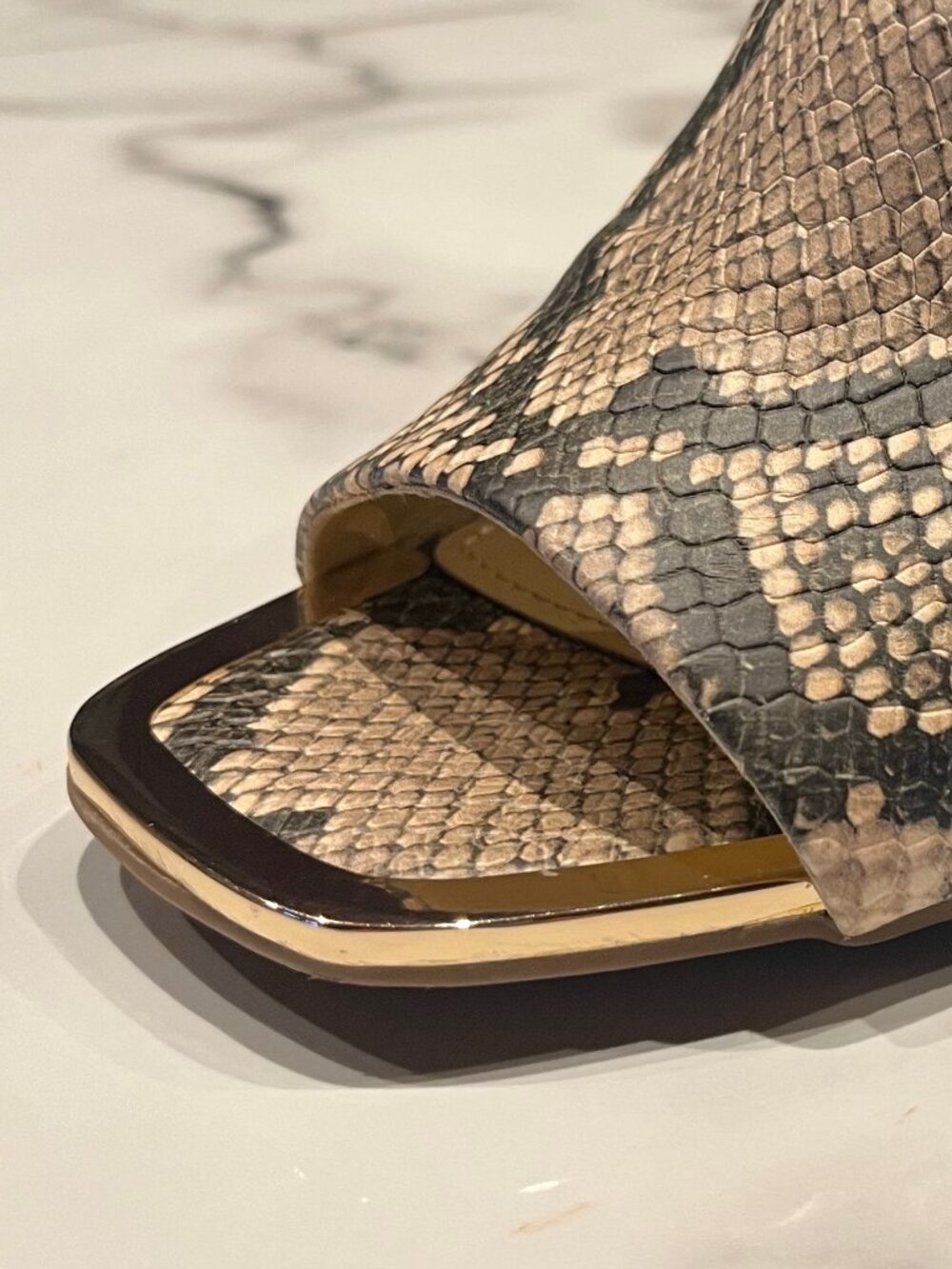 DKNY Fama Snakeskin Slide Sandals/Mules Size 7 - Picture 6 of 16